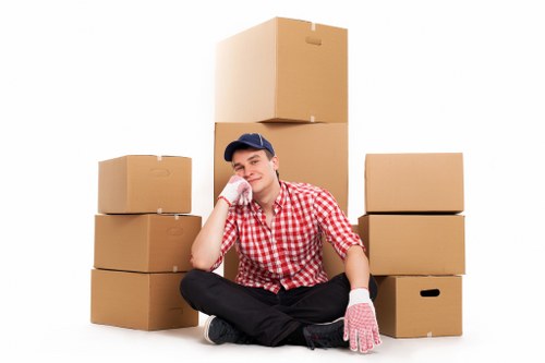 Local moving truck suitable for flats and houses in Southall